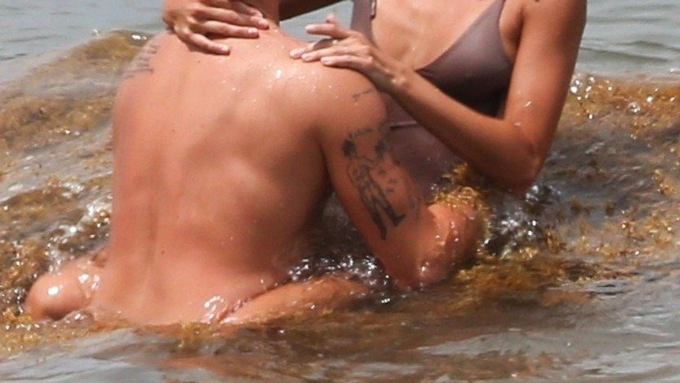 Ed Westwick si užíval s krásnou priateľkou Jessicou Serfaty. 