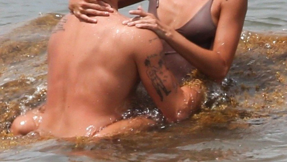 Ed Westwick si užíval s krásnou priateľkou Jessicou Serfaty. 
