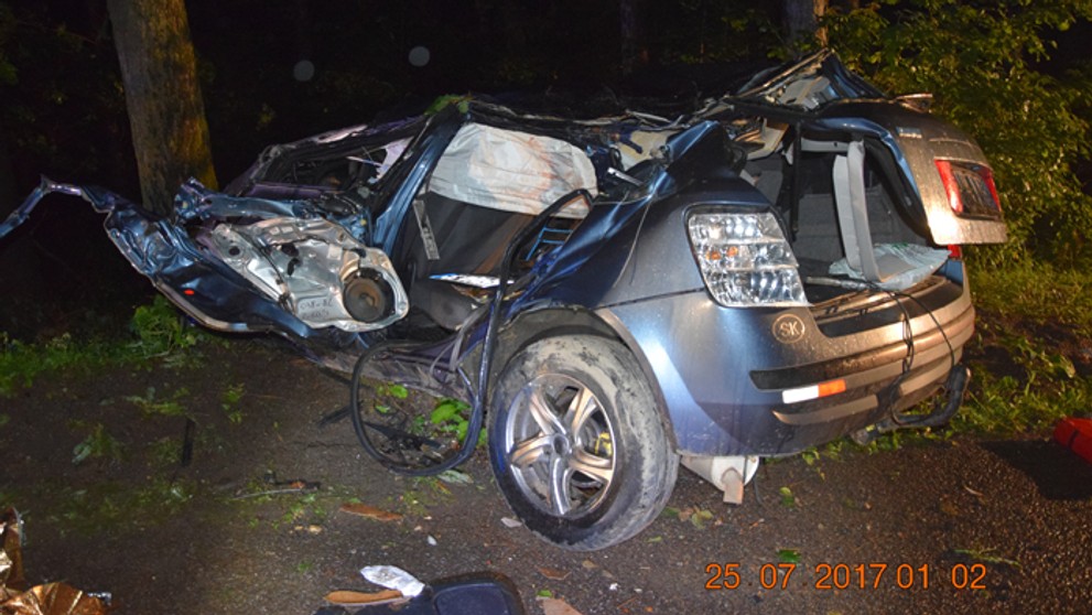 V smere od Banskej Štiavnice na Vyhne pri nehode zomrela Adriana (†17).