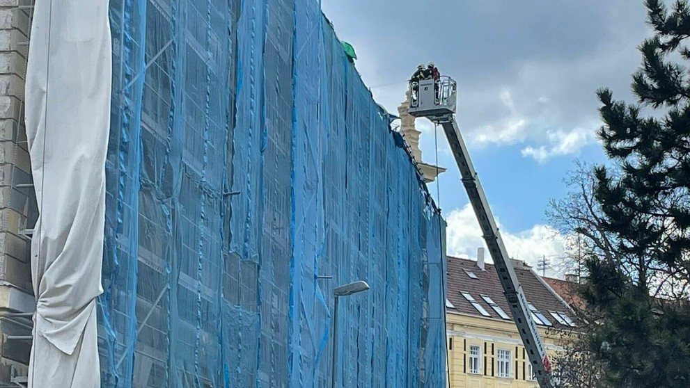 Na bratislavských Palisádach zasahovali hasiči.