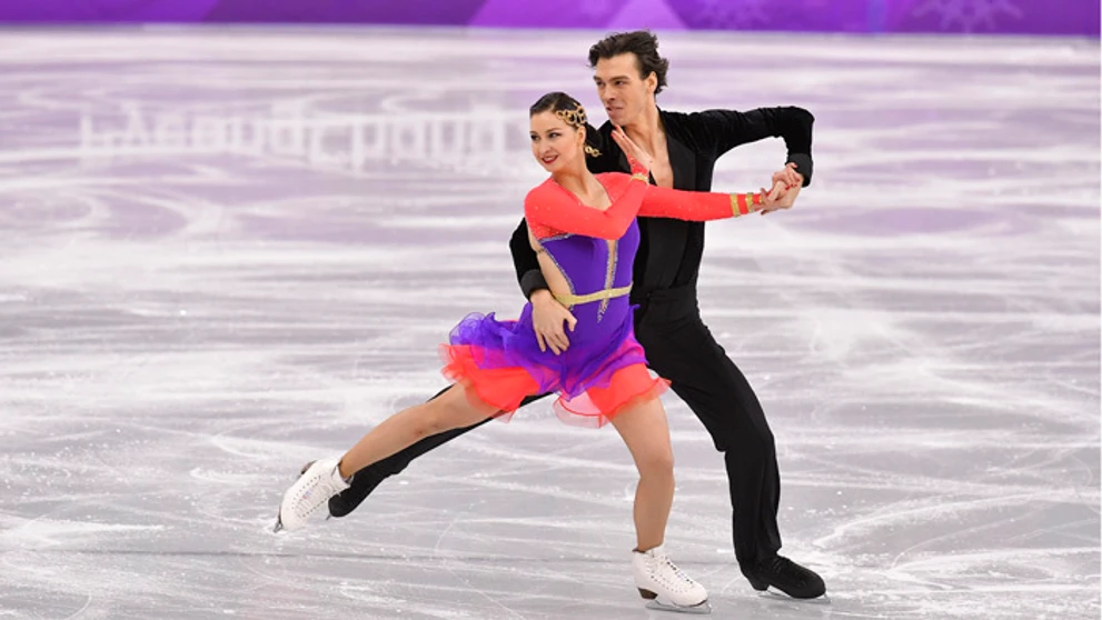 Tanečný pár Lucie Myslivečková a Lukáš Csölley na ZOH v Pjongčangu.