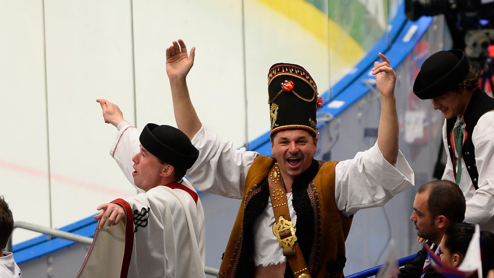 Slovenskí fanúšikovia na zápase Slovensko-Slovinsko.