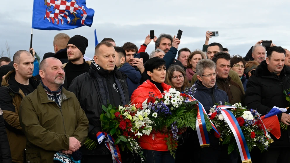 Šéfovia parlamentov SR a ČR si na Veľkej Javorine pripomenuli výročie rozdelenia.