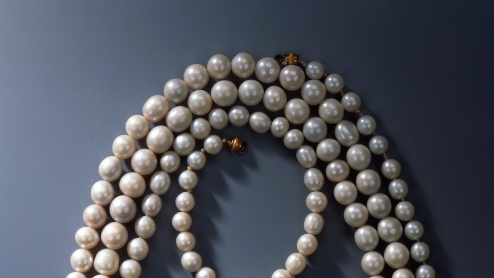 Ukradnutá brošňa, ktorá bola súčasťou historických klenot.