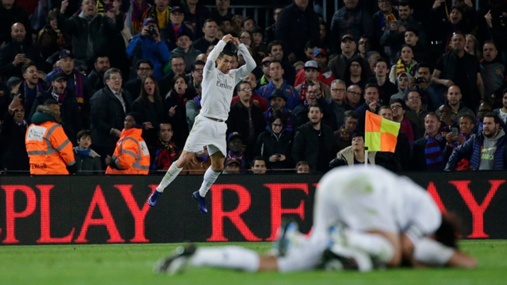 Cristiano Ronaldo sa teší po strelení víťazného gólu do siete FC Barcelona počas 231. El Clásico.