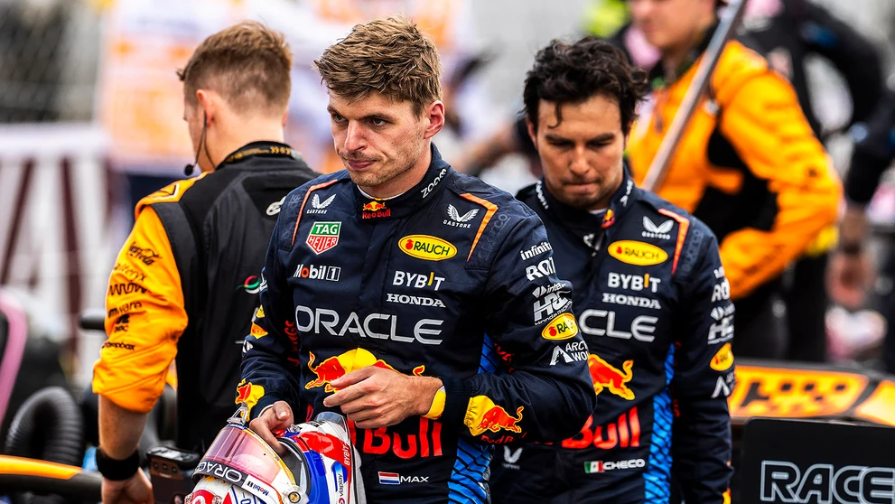 Holanďan Max Verstappen z Red Bullu bol opäť nespokojný.