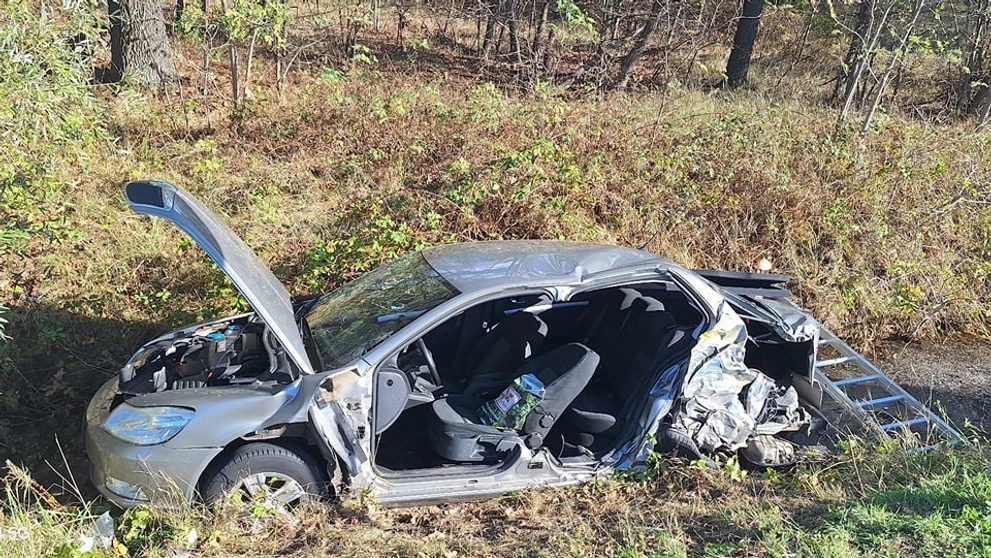 Medzi Kútmi a Holíčom sa v okrese Senica v stredu poobede zrazil autobus s osobným autom