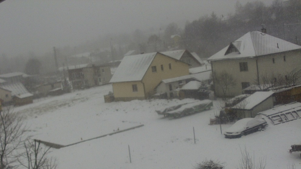 Zasnežená obec Čierne pri Čadci