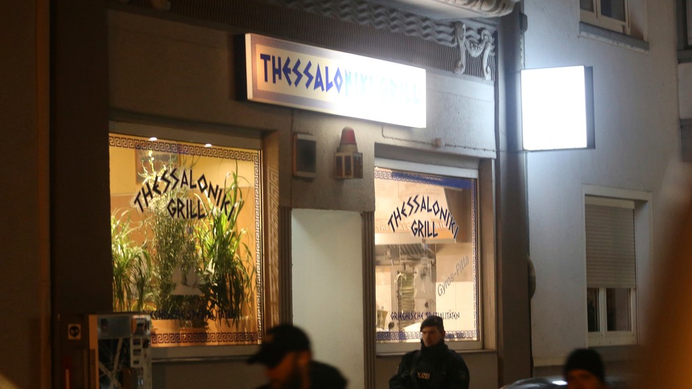 Vzdal sa v bufete v meste Herne. 