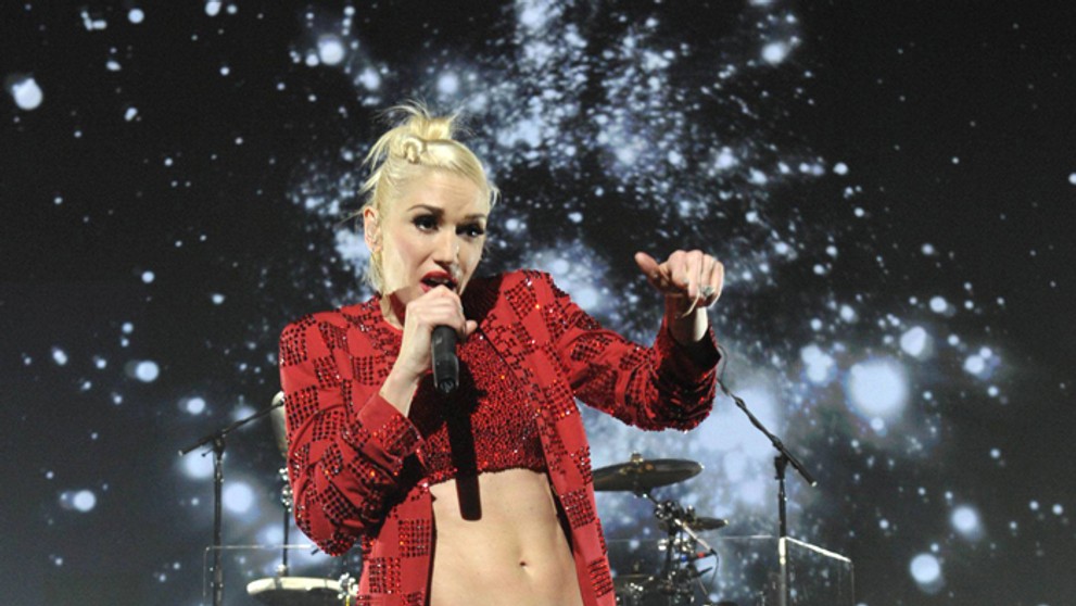 Na snímke z 2. decembra 2012 Gwen Stefani zo skupiny No Doubt koncertu v Los Angeles. s