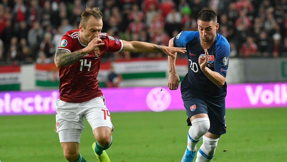 Radosť slovenských futbalistov po víťazstve 2:1 v zápase kvalifikácie ME 2020 na pôde Maďarska.
