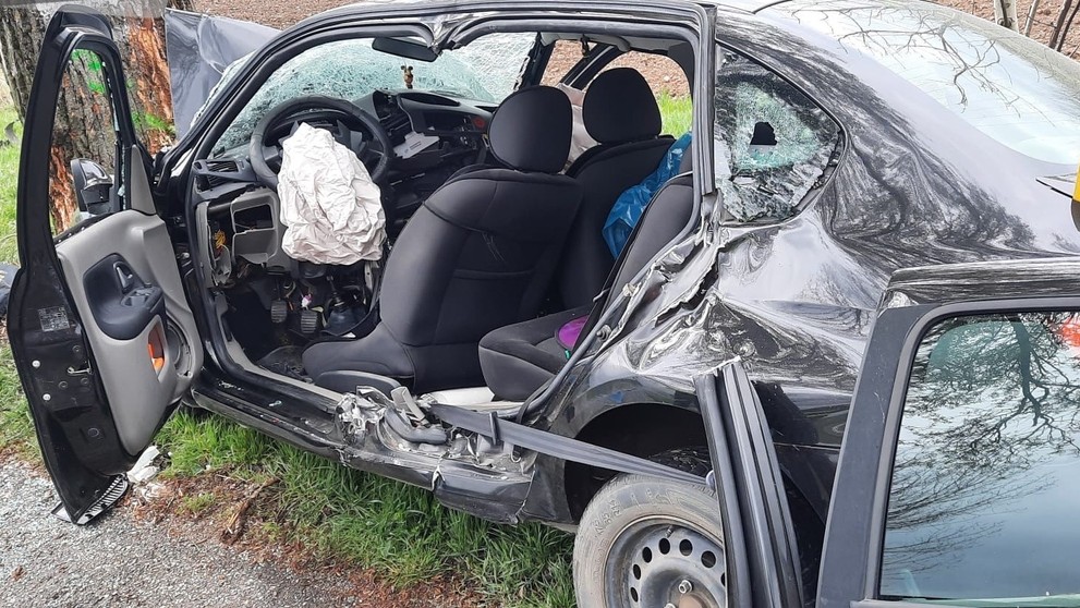 Smrteľná nehoda pri Leviciach.