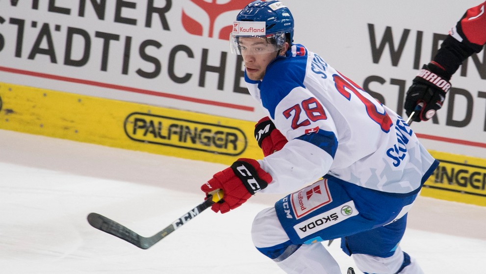 Marián Studenič v zápase Euro Hockey Challenge v Rakúsku.