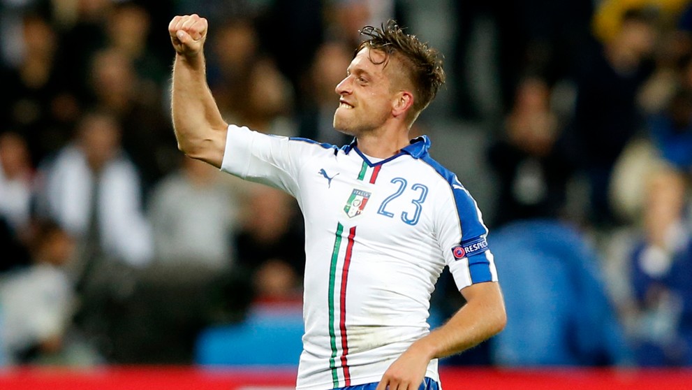 Emanuele Giaccherini z Talianska oslavuje svoj gól do belgickej siete na ME vo Francúzsku.