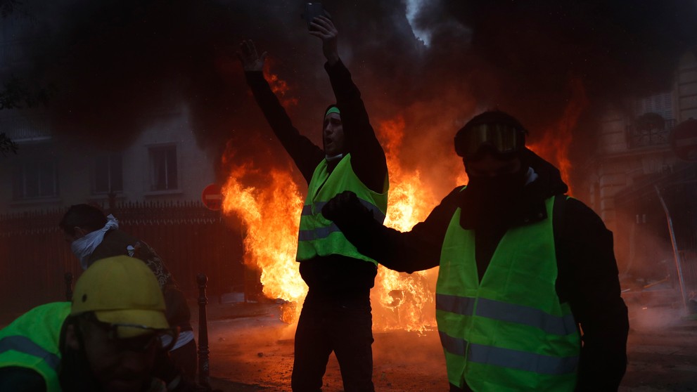 Protestujúci vo Francúzsku.