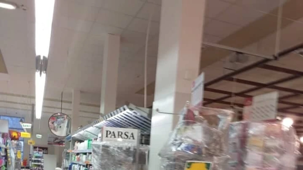 Obyvatelia Trenčína prichádzajú na celoplošné testovanie.