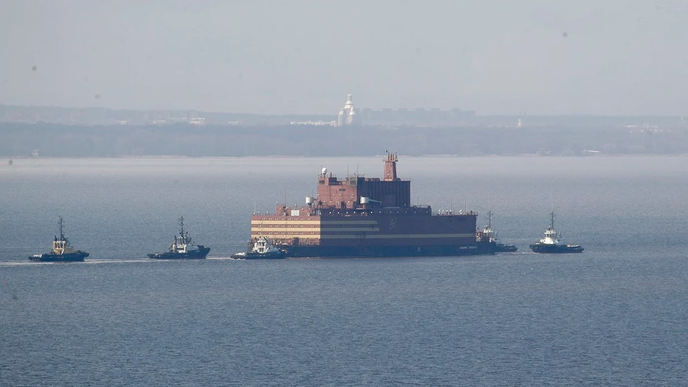 Akademik Lomonosov.