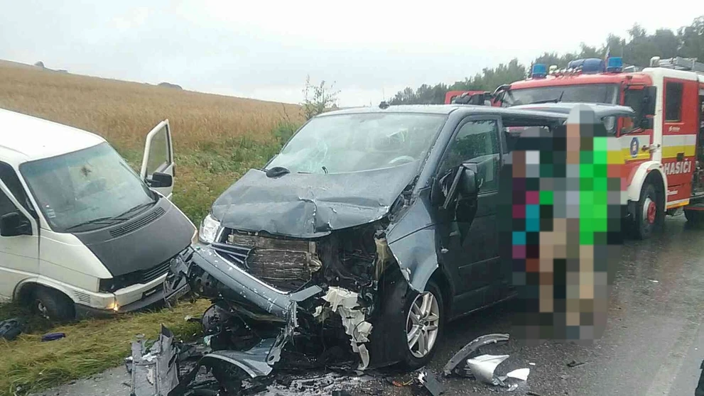 Nehoda pri obci Liptovský Trnovec. 