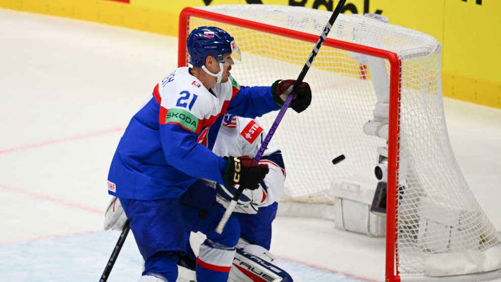 Miloš Kelemen strieľa víťazný gól v predĺžení proti USA na MS 2024.