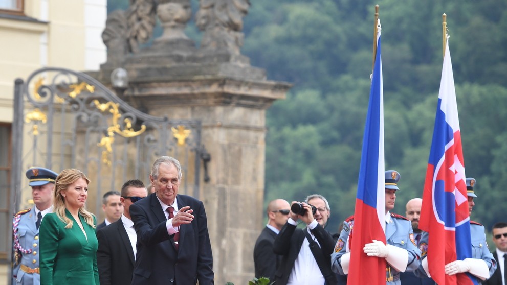 Rozhodca ukázal, že má zmysel pre humor.