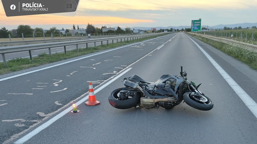 Nešťastný pád mladého motorkára