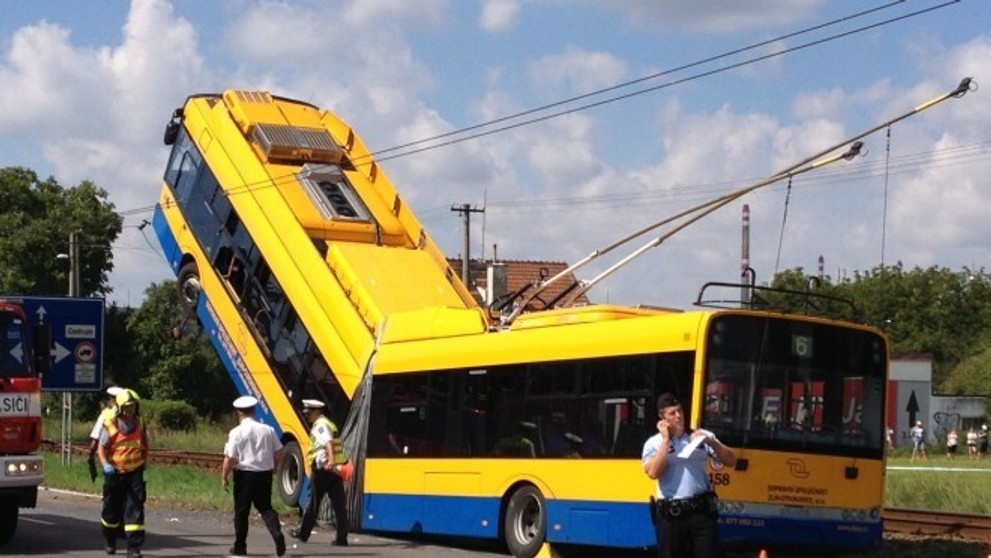 Trolejbus zostal visieť.