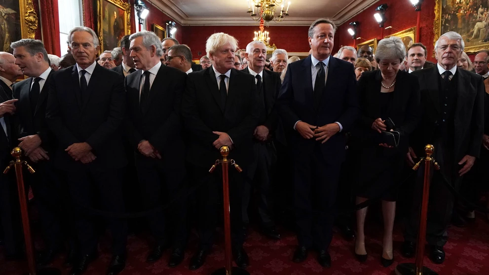 Prítomní bol aj predseda britskej opozičnej Labouristickej strany a bývalí britskí premiéri