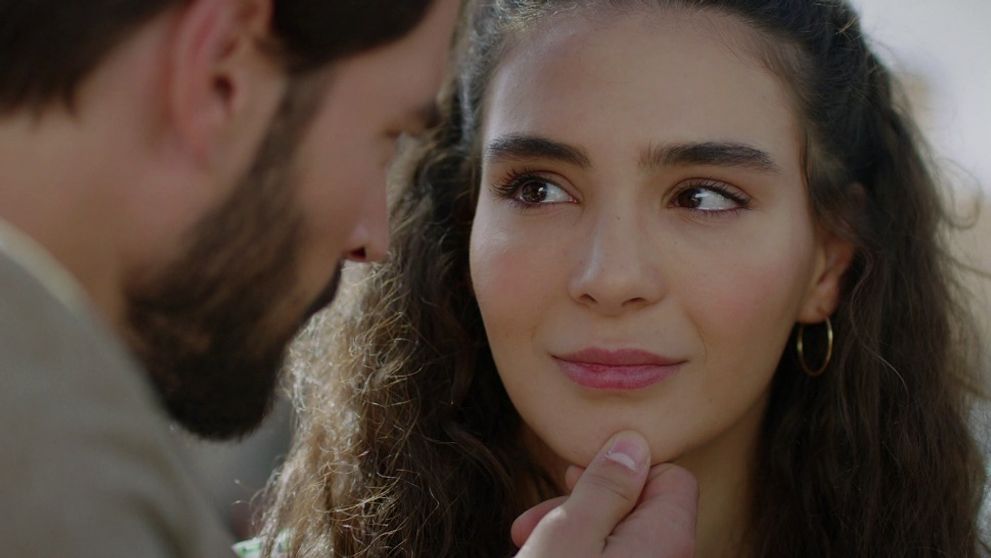 Spútaný motýľ: 61. a 62. epizóda