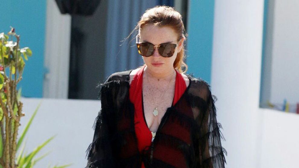 Lindsay Lohan ukázala nie príliš lichotivú postavu. Minulosť sa na nej podpísala