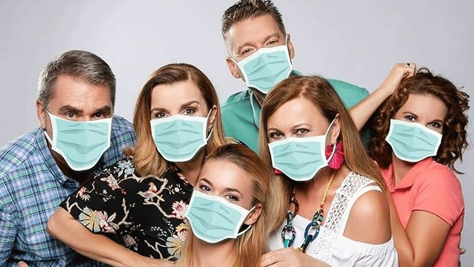 Dominika Richterová si sadla za šijací stroj