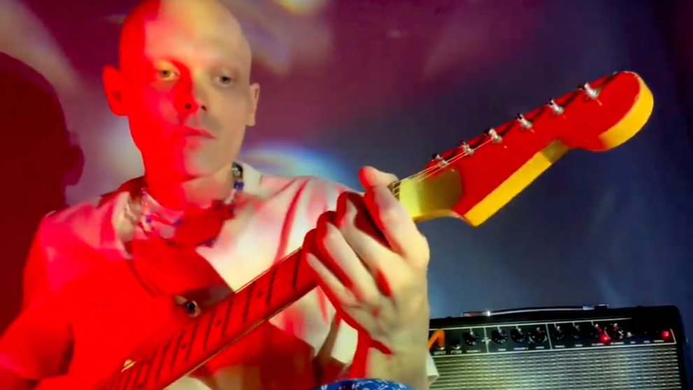 Hudobníka a syna legendárneho herca zabila vzácna rakovina: Mal 25 rokov