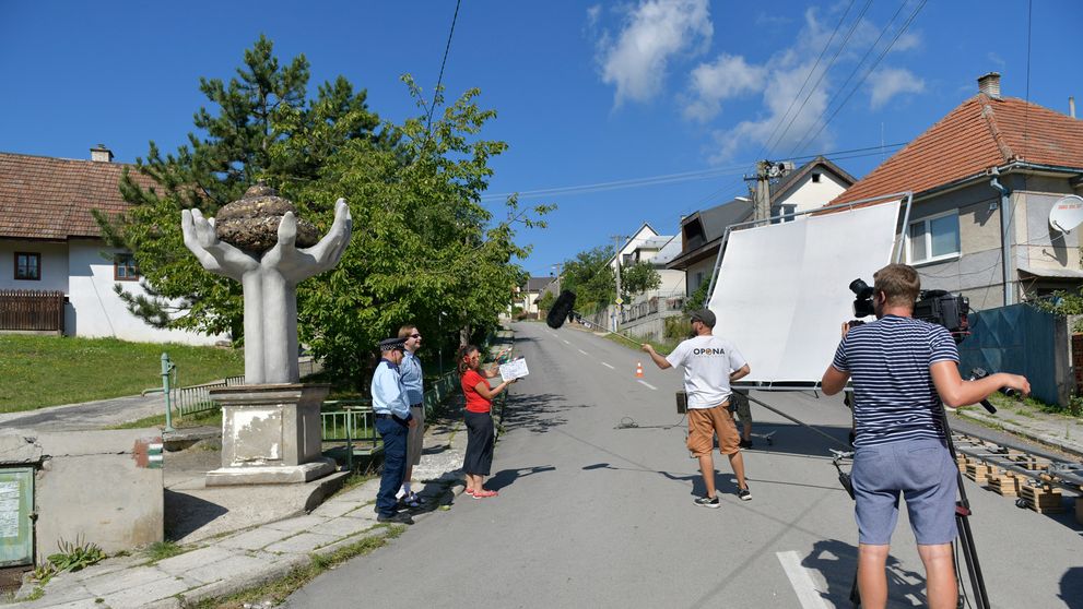 Vážna operácia hlavnej hviezdy Hornej Dolnej: Zákrok v deň narodenín