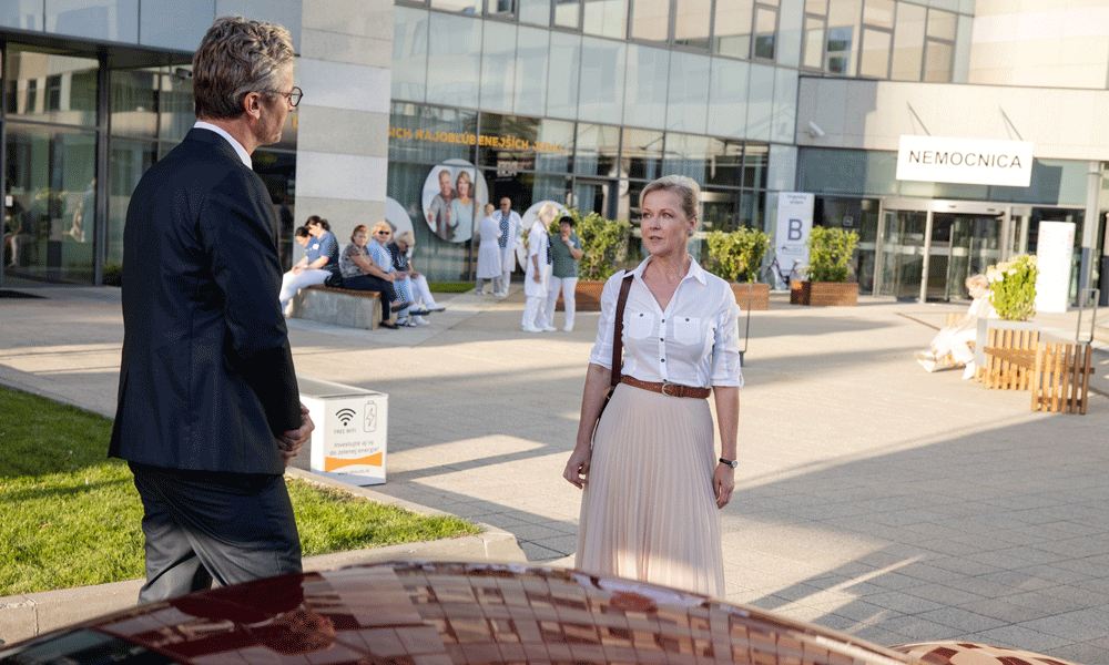 Hviezda seriálu Sestričky: Po nehode v spoločnosti s barlami