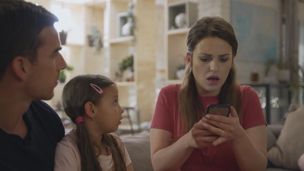 Nadi zazvoní mobil: Poplach v kníhkupectve!