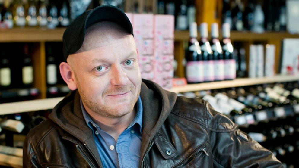 Kostelný zmenil adresu. Býva s touto kočkou!