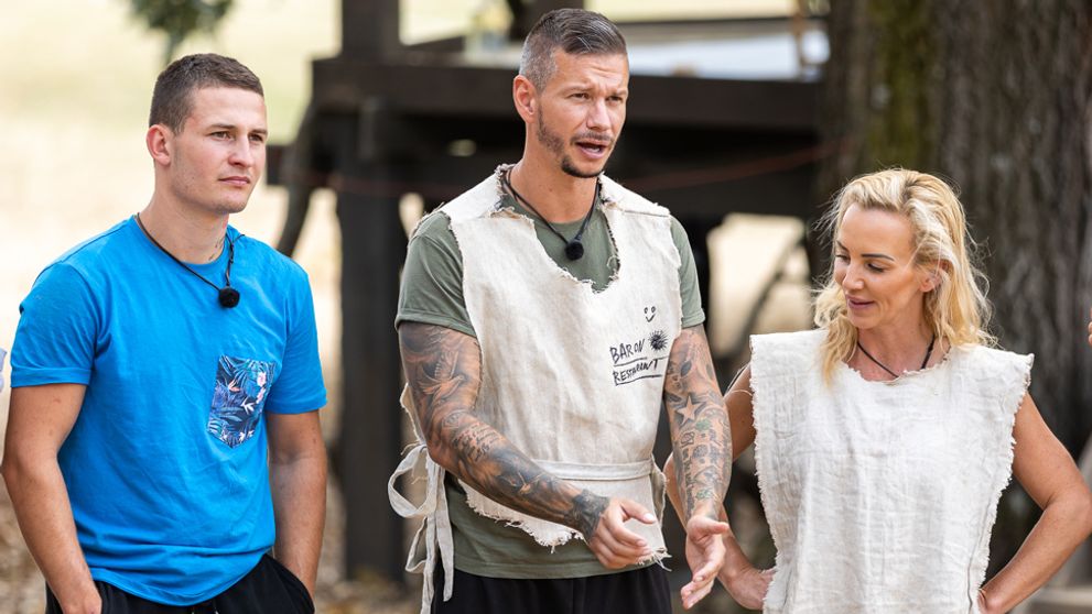 Vzbura na televíznom statku: Farme hrozí pre cielenú sabotáž kolaps