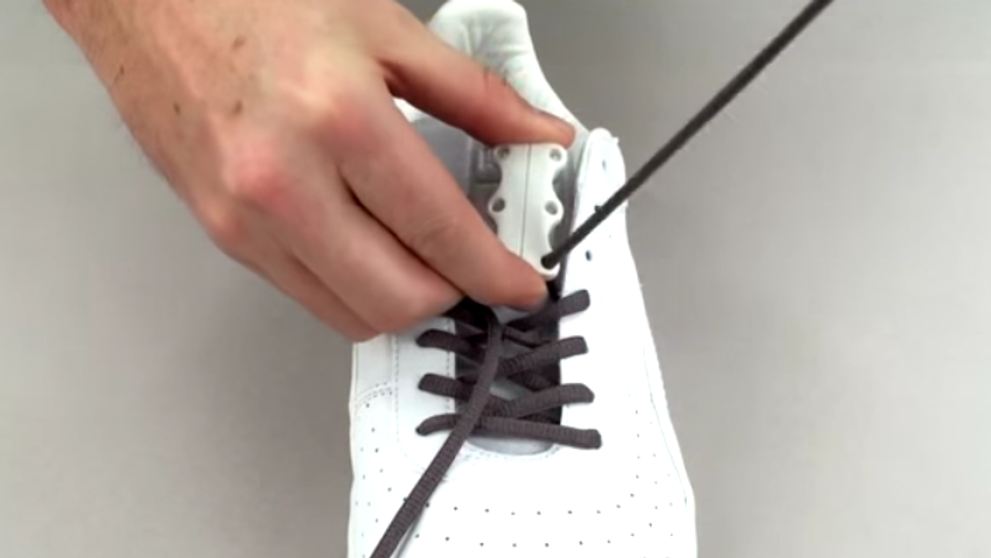 Vychytávka týždňa: Táto pomôcka je pre všetkých, ktorí si neradi zaväzujú šnúrky