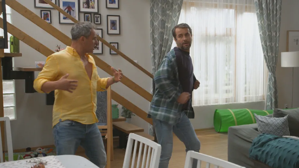 Vlado dáva Marekovi lekcie zvádzania. Bizarnejšiu scénu ste nevideli