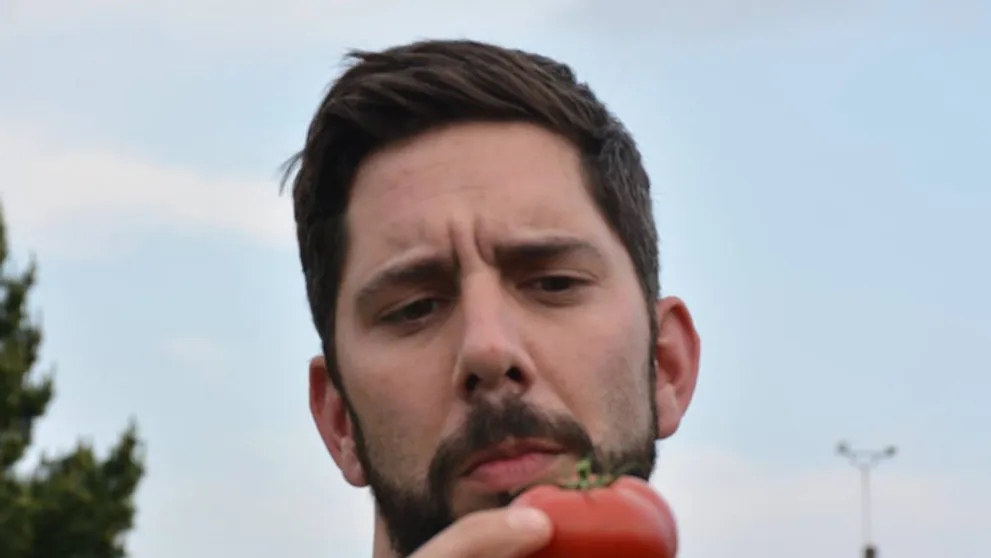 Šialená stávka Šoka Tabačka: Bez paradajky sa nesmie pohnúť ani na krok!