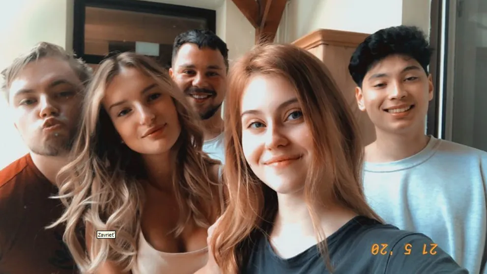 Superstarista zverejnil exkluzívne zákulisie šou. Kto s kým skončil v posteli?