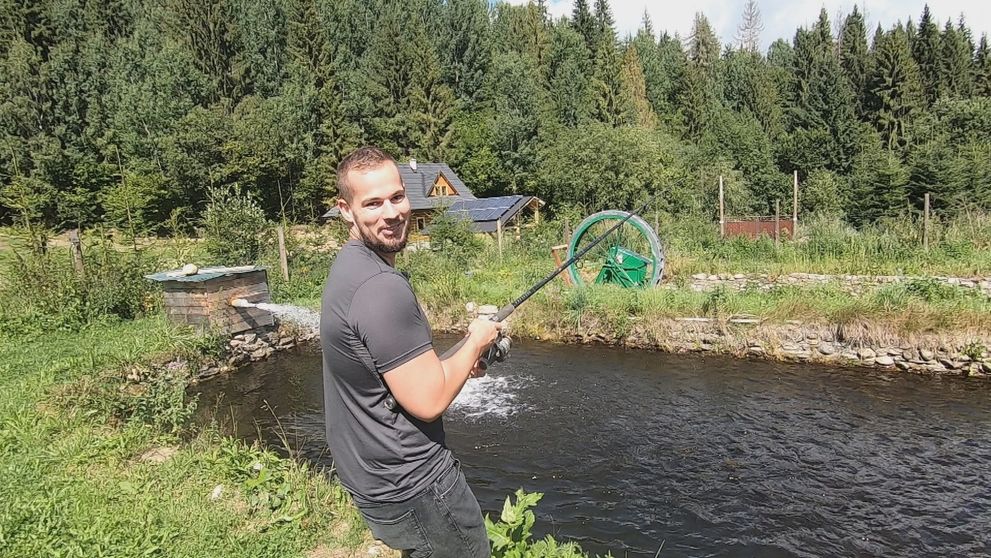 Ani nevieme, že takéto niečo u nás máme! Čerstvé ryby uprostred lesa