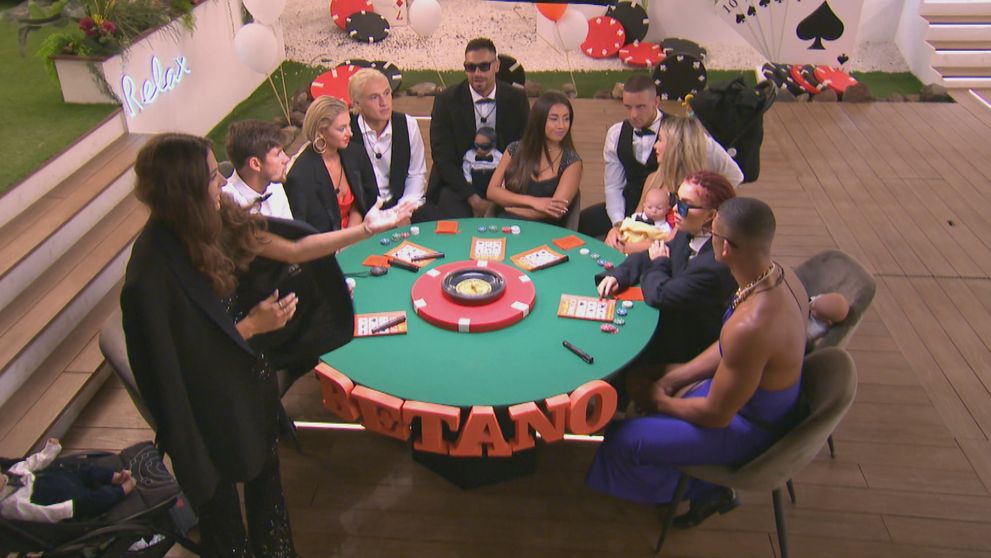 Muži zabudli dýchať. Paula a Rachel predviedli vášnivé bozky