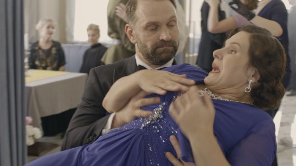 Nová postava a hneď prvý trapas: Leopold ju chytil za prsia