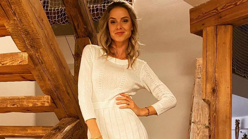 Do noci v klube: Sexy Nela Pocisková po boku mladšieho muža žiari