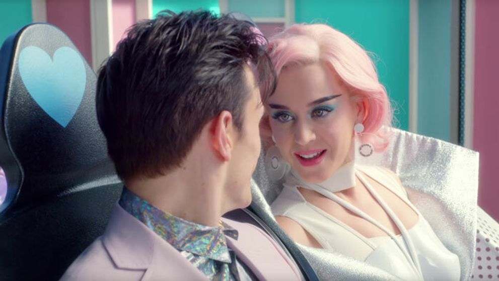 Viac gýču by svet nezniesol. Katy Perry zverejnila nový videoklip