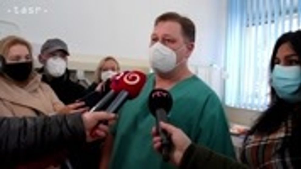 Zbabelý útok na krásnu modelku, tvrdé rany do tváre i kopanec