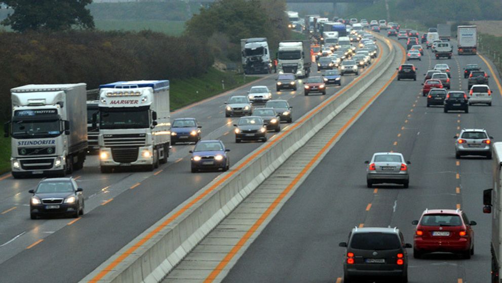 Prejazd D1 pri Senci bude tento týždeň ešte náročnejší