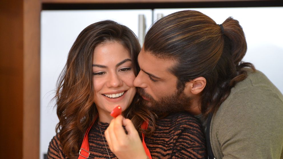 Na Doma mieri horúca turecká novinka: Vieme, čo nahradí S hlavou v oblakoch