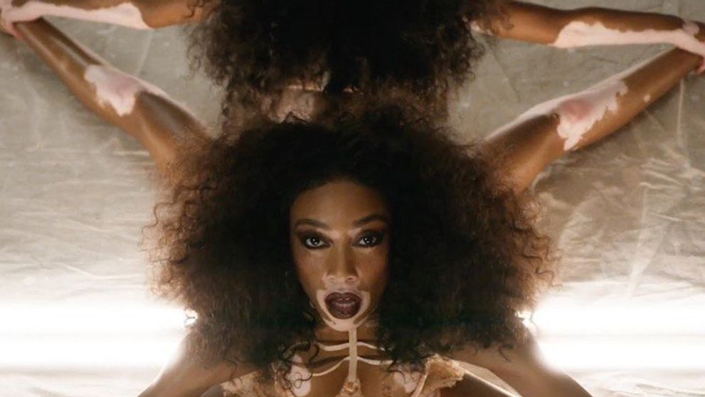 Najodvážnejšie zábery Winnie Harlow: Rozkročila nohy do objektívu