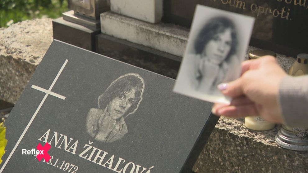 Zaživa na náhrobnom kameni - a navyše niekoho iného!